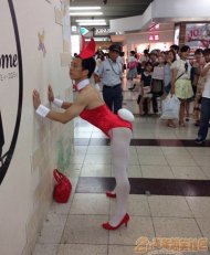 行为艺术之做一天不